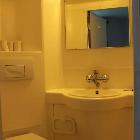 Le Relais Du Coup De Pompe Hotel *