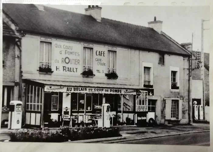 Hotel Le Relais Du Coup De Pompe Rots